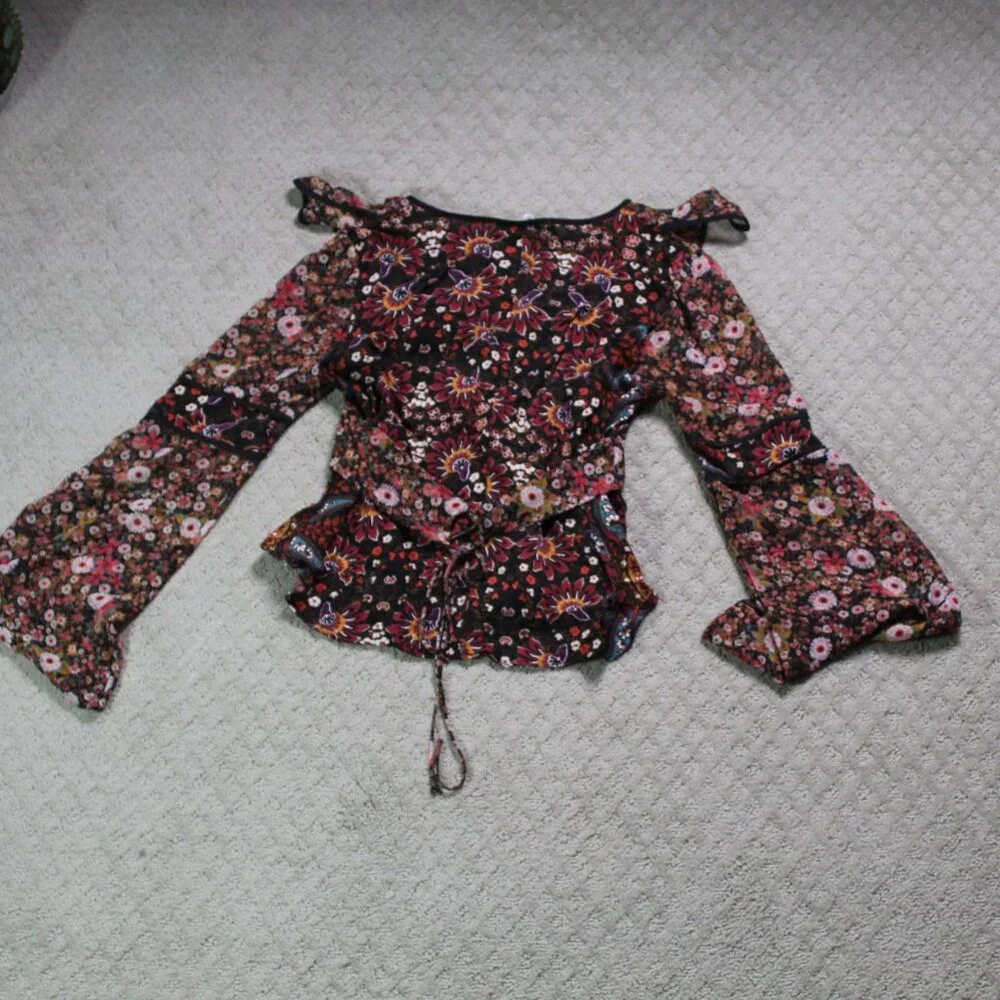 BCBGeneration Size S Black Floral Print Blouse - Picture 2 of 9